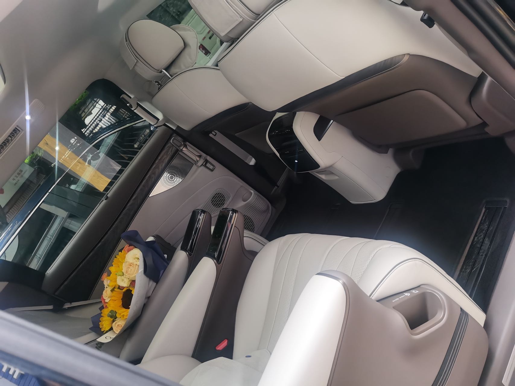 燃油VS混动：本田雅阁e:PHEV对比丰田凯美瑞双擎，谁是省油之王？